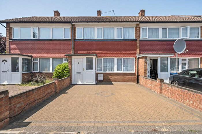 3 Bedroom Terraced House For Sale In Priestley Road, Mitcham, CR4