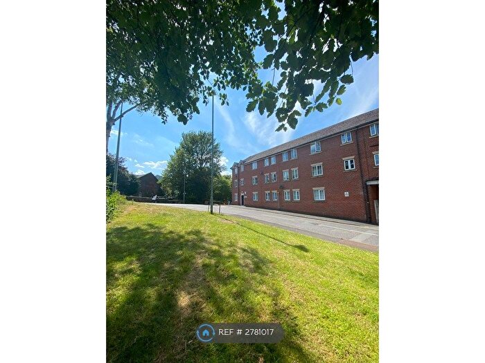 2 Bedroom Flat To Rent In Irwell Lane, Runcorn, WA7