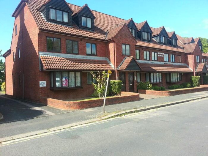 1 Bedroom Flat To Rent In Flat, Grange House, Grange Road, Gravesend, DA11