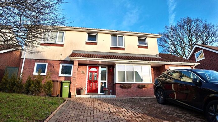 4 Bedroom Detached House For Sale In Victoria Road, Fleur De Lis, NP12