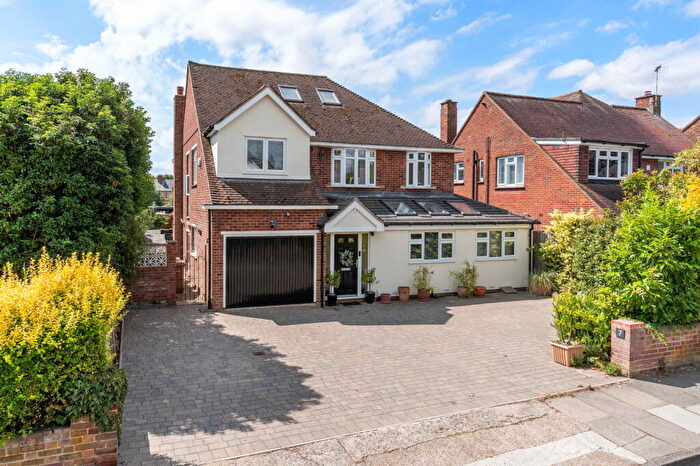 5 Bedroom Detached House For Sale In Westfield Avenue, Chelmsford, CM1