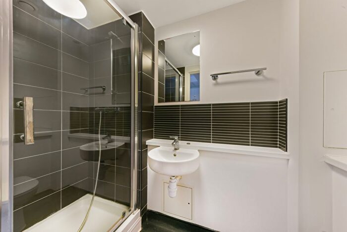 Studio To Rent In Uncle Stockwell, Courland Grove, London, SW8