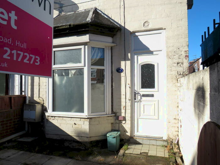 2 Bedroom House To Rent In Lorraine Street, Hull, HU8