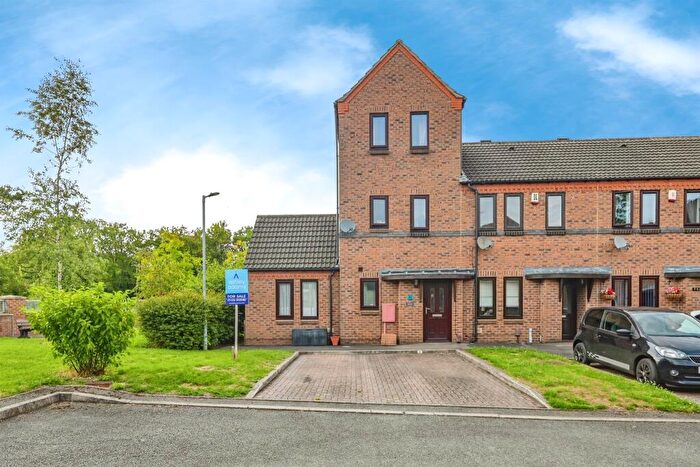 3 Bedroom End Of Terrace House For Sale In Etruria Gardens, Derby, DE1
