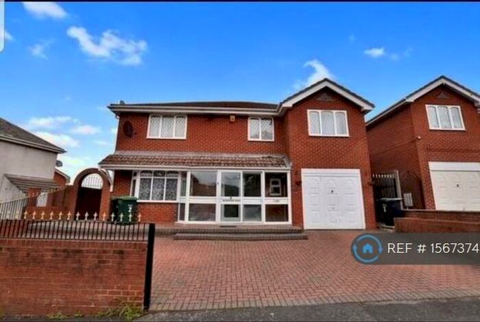 4 Bedroom Detached House To Rent In Richmond Hill, Oldbury, B68