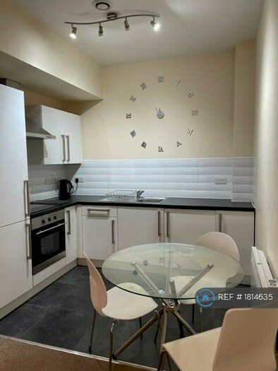 1 Bedroom Flat To Rent In Commercial Street, Morley, Leeds, LS27