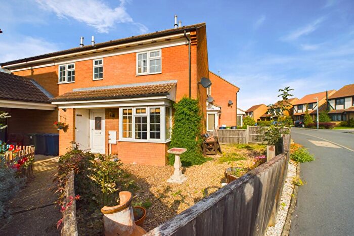 2 Bedroom House To Rent In Waveney Road, St. Ives, Cambridgeshire, PE27