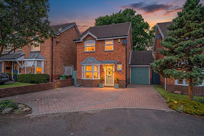 3 Bedroom Detached House For Sale In Huntley Drive, Solihull, B91