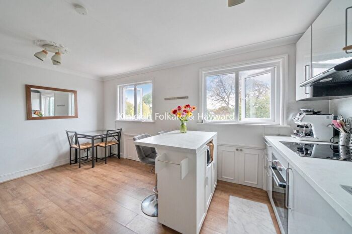 2 Bedroom Flat To Rent In Ellesmere Road, Chiswick, London, W4