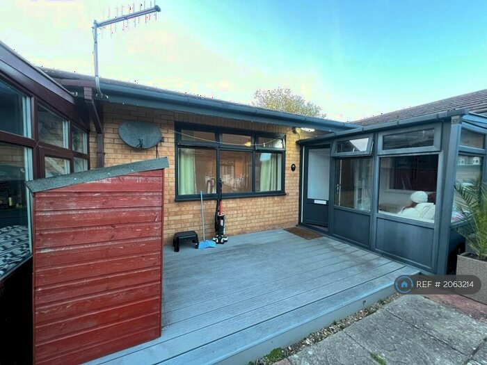 1 Bedroom Bungalow To Rent In Garden Court, Bournemouth, BH1