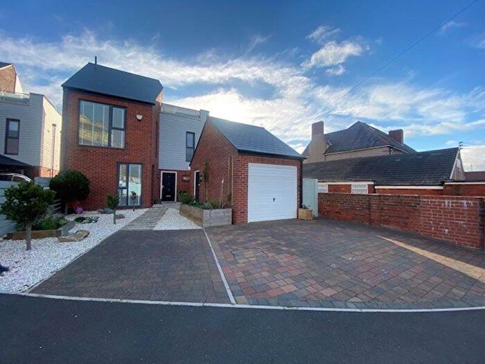 4 Bedroom Detached House For Sale In Promenade View, Newbiggin-By-The-Sea, NE64