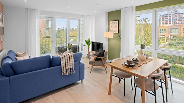 2 Bedroom Apartment For Sale In Pegler Square Kidbrooke Village Greenwich, London, SE3