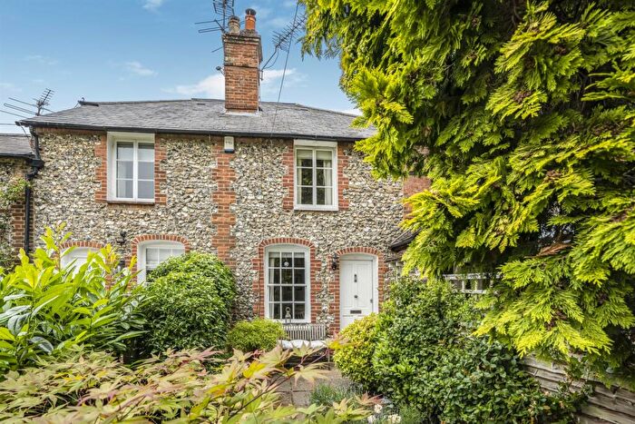2 Bedroom House For Sale In West Street, Marlow, SL7
