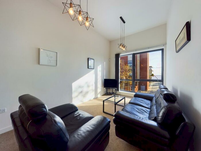 2 Bedroom Apartment To Rent In Freedom Quay, HU1