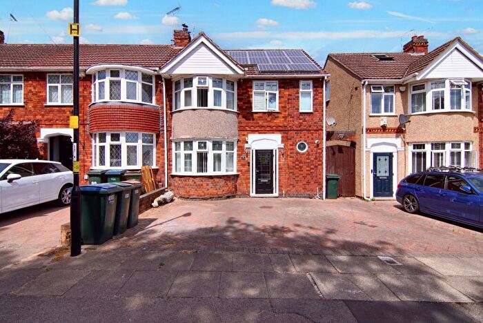 3 Bedroom End Of Terrace House For Sale In Duncroft Avenue, Coventry, CV6
