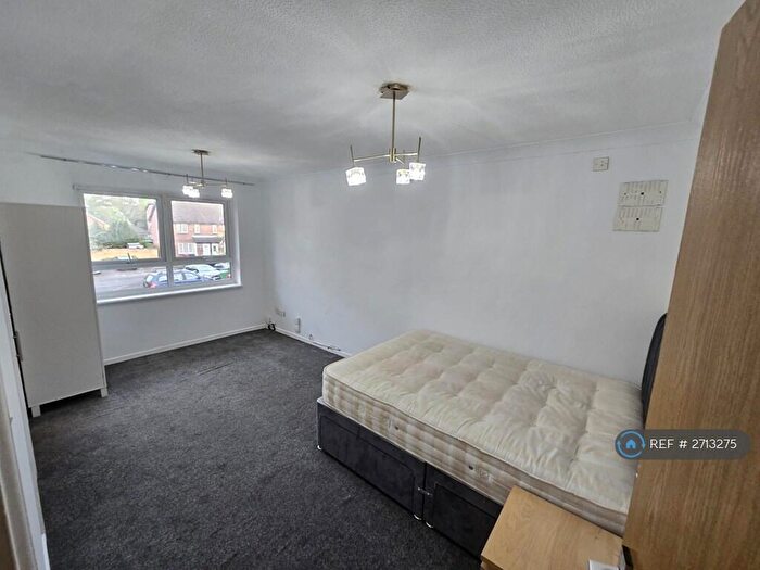 1 Bedroom Flat To Rent In Braemar Gardens, Slough, SL1