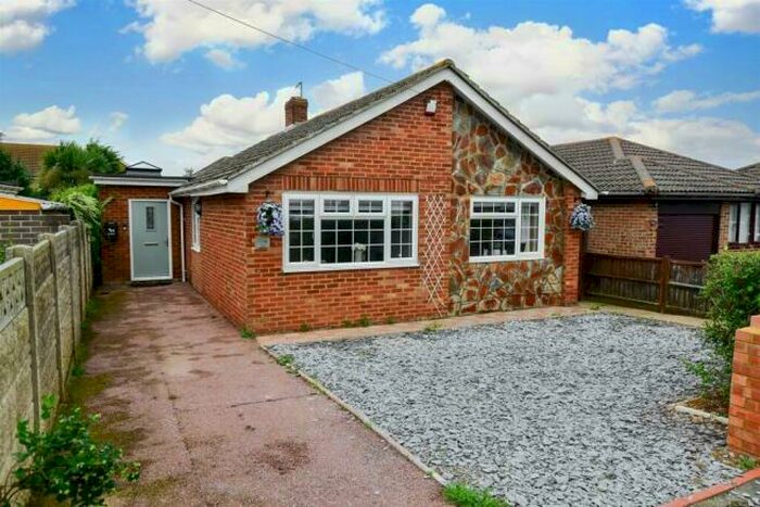 3 Bedroom House To Rent In Cissbury Avenue, Peacehaven, BN10