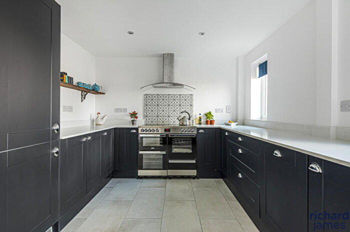 4 Bedroom Detached House For Sale In The Willows, Highworth, Highworth, SN6