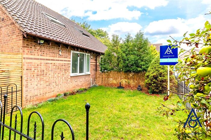 1 Bedroom Terraced House For Sale In Willow Drive, Bicester, Oxfordshire, OX26