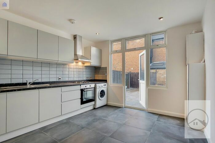 4 Bedroom Terraced House To Rent In Franciscan Road, Tooting Broadway SW17