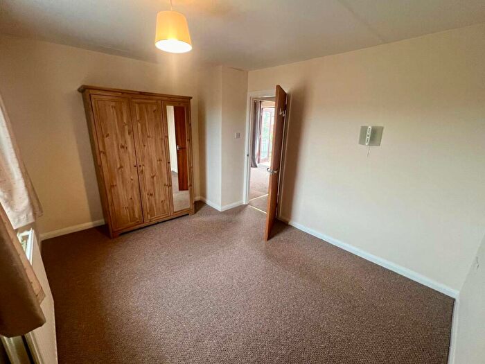 1 Bedroom Flat To Rent In Regent Road, Ilkley, West Yorkshire, LS29