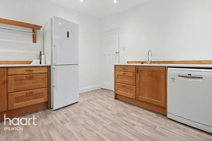 2 Bedroom Semi-Detached Bungalow For Sale In Pearl Road, Ipswich, IP1