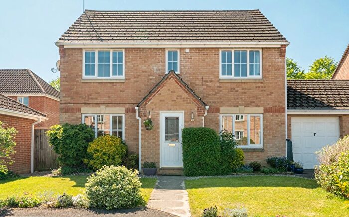 4 Bedroom Detached House For Sale In Catmint Close, Chandlers Ford, Eastleigh, SO53