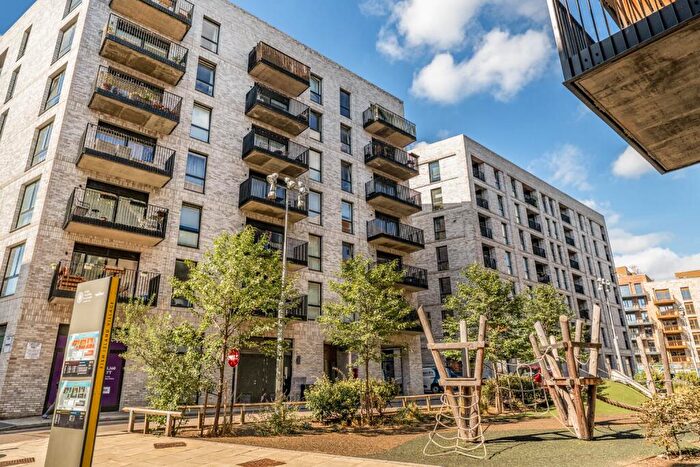 2 Bedroom Apartment For Sale In Suntrap Court, Rookwood Way, Fish Island, E3