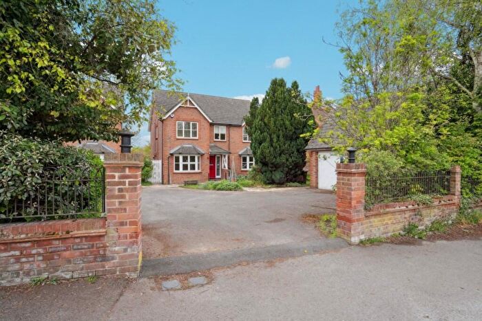 4 Bedroom Detached House For Sale In Steventon, Oxfordshire, OX13