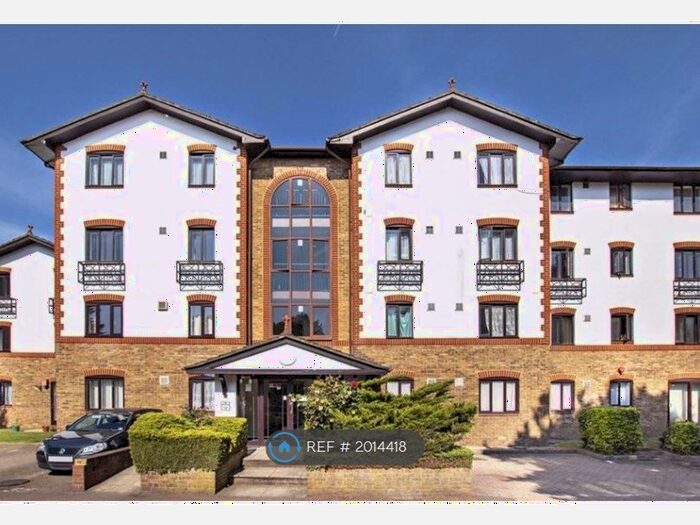 1 Bedroom Flat To Rent In The Beeches, Hounslow, TW3
