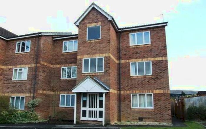 1 Bedroom Apartment To Rent In Simmonds Close, Bracknell, RG42