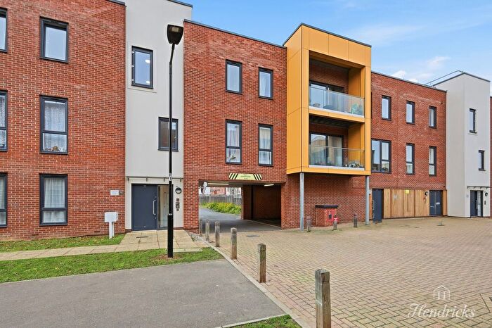 2 Bedroom Flat For Sale In Cole Avenue, Southend-On-Sea, SS2