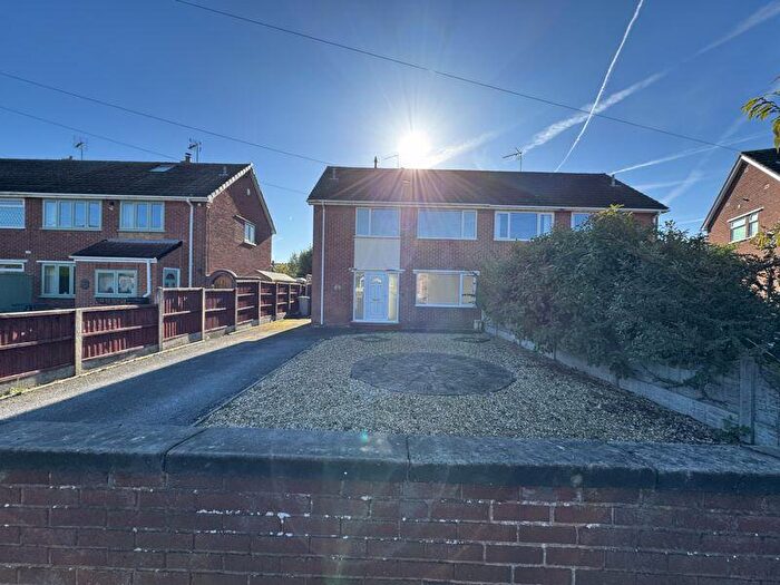 3 Bedroom Semi-Detached House To Rent In Hawthorn Drive, Ollerton, NG22