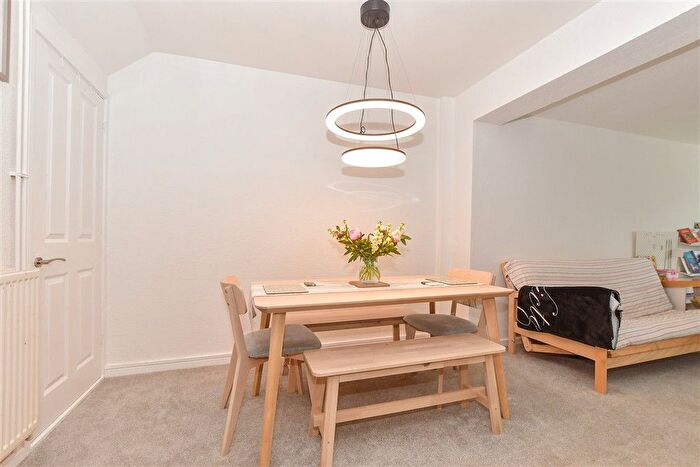 3 Bedroom Semi-Detached House For Sale In Allington Road, Paddock Wood, Tonbridge, Kent, TN12