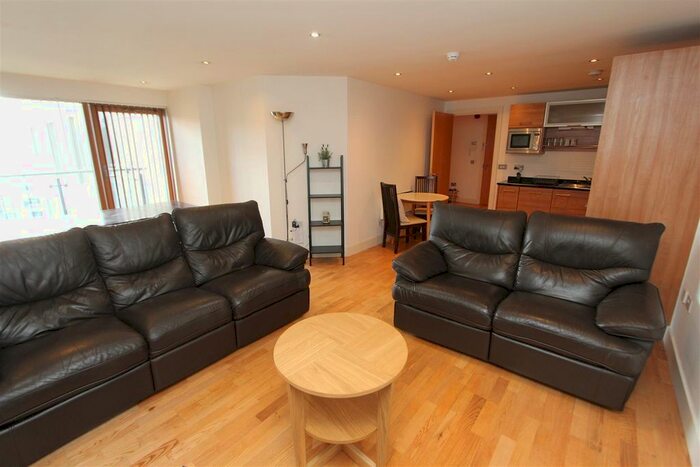 2 Bedroom Flat To Rent In Chadwick Street, Hunslet, Leeds, LS10