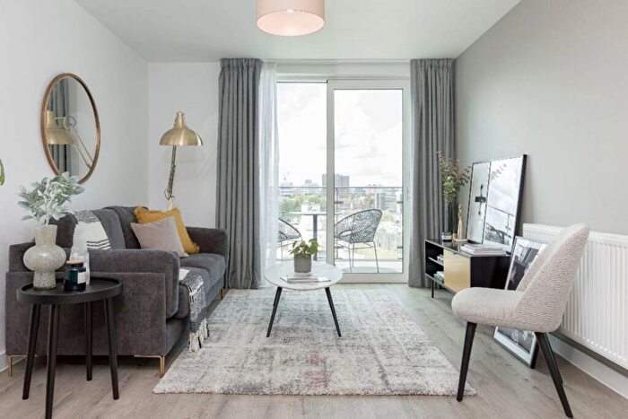 1 Bedroom Flat To Rent In Shearwater Drive, London, NW9