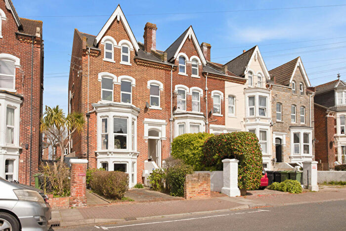 2 Bedroom Flat For Sale In Salisbury Road, Southsea, PO4