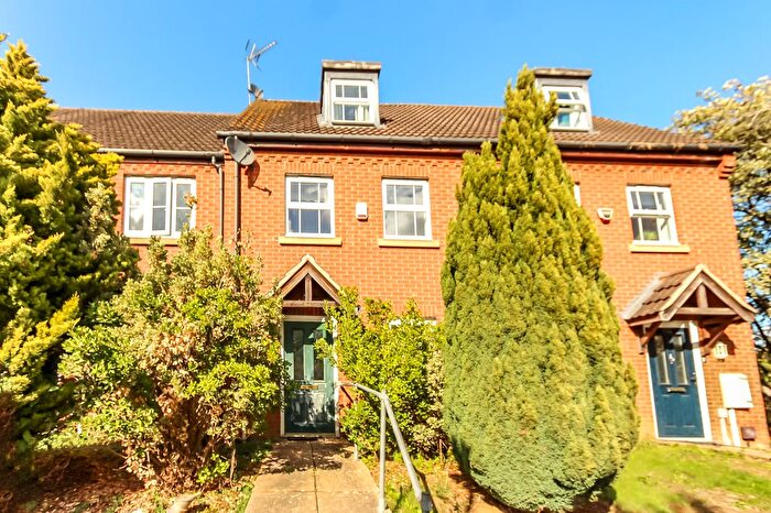 3 Bedroom Town House To Rent In Chapman Road, Wellingborough, NN8