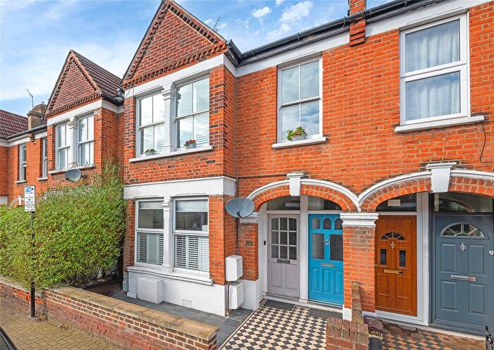 4 Bedroom Maisonette For Sale In Penwith Road, Earlsfield, London, SW18