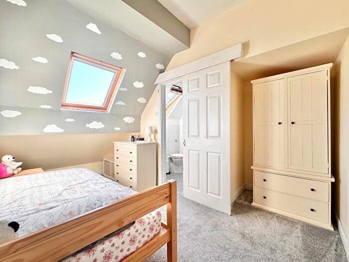 3 Bedroom Terraced House For Sale In Conway Road, Sale, Greater Manchester, M33