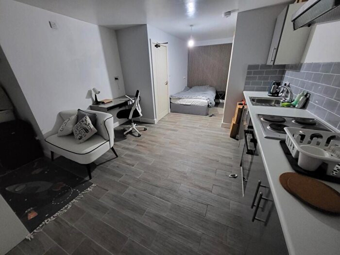 Studio To Rent In Pershore Road, Birmingham, B30