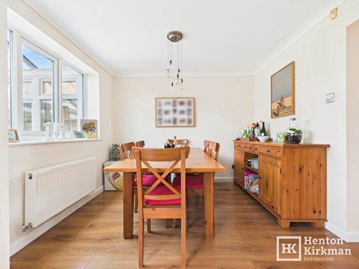 6 Bedroom Detached House For Sale In Hornbeam Way, Basildon, SS15