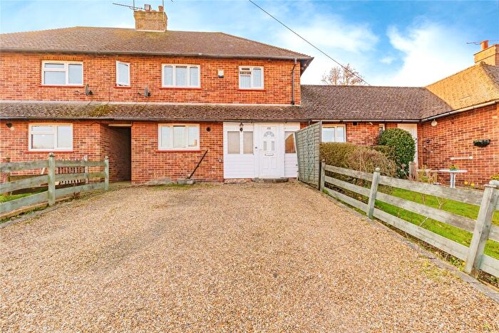 3 Bedroom Semi-Detached House For Sale In Coneybury, Bletchingley, Redhill, Surrey, RH1