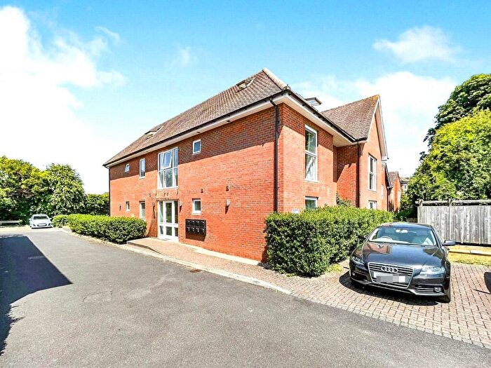 2 Bedroom Apartment To Rent In Flat, Mayfield House, Craven Road, Newbury, Berkshire, RG14