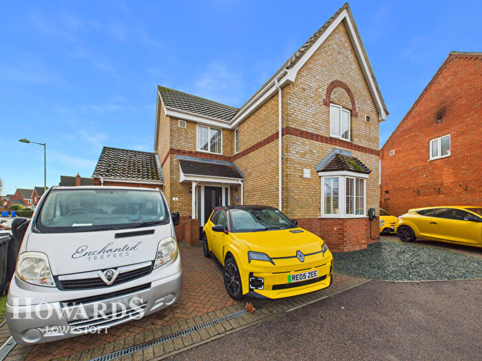 4 Bedroom Detached House For Sale In Anchor Way, Lowestoft, NR33