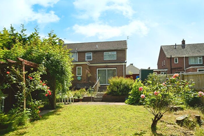 2 Bedroom End Terrace House For Sale In West View Crescent, Devizes, SN10