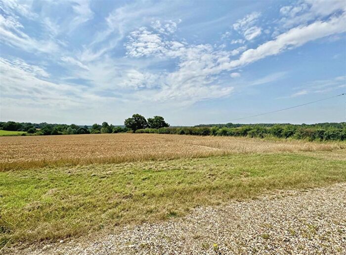 3 Bedroom End Of Terrace House For Sale In Kentish Farm Road, Stisted, Braintree, CM77