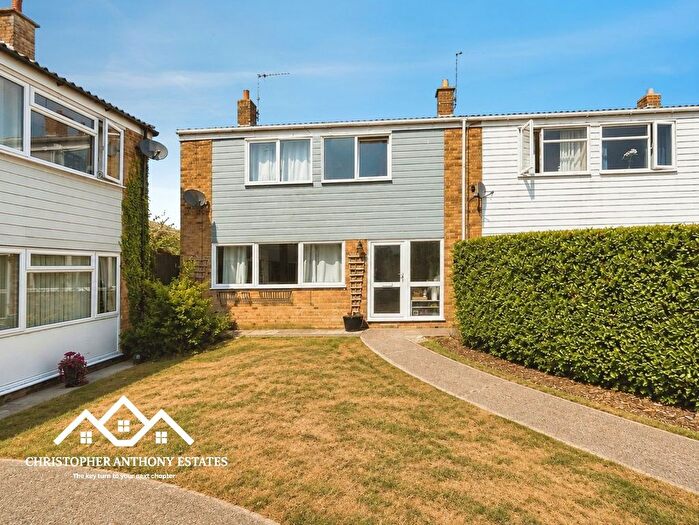 4 Bedroom End Of Terrace House For Sale In Westward Deals, Kedington, CB9
