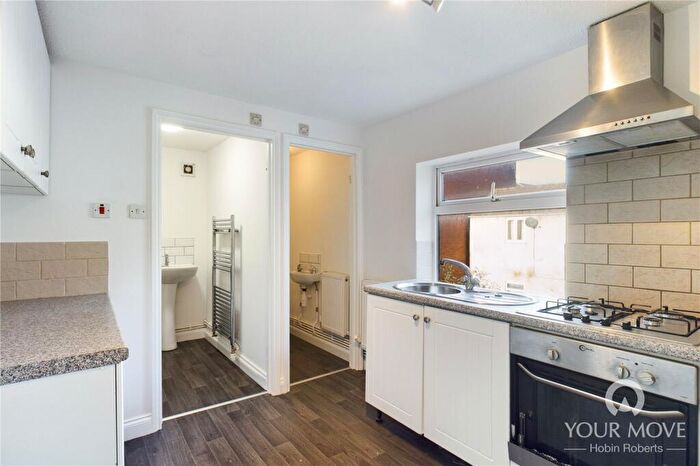 1 Bedroom Flat To Rent In B Overstone Road, The Mounts, Northampton, NN1