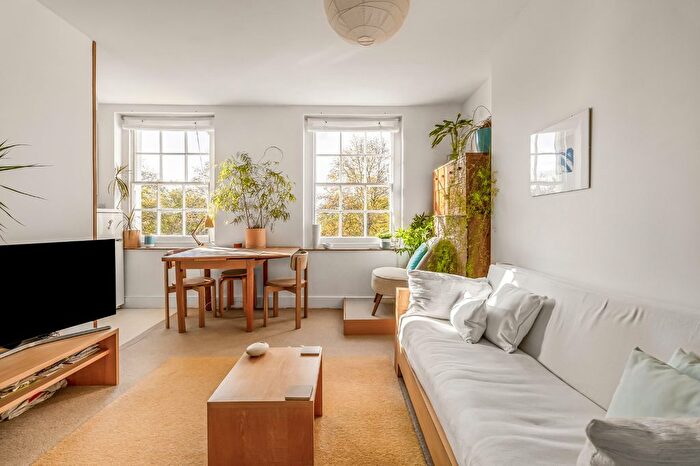 1 Bedroom Flat For Sale In Barnsbury Road, London, N1